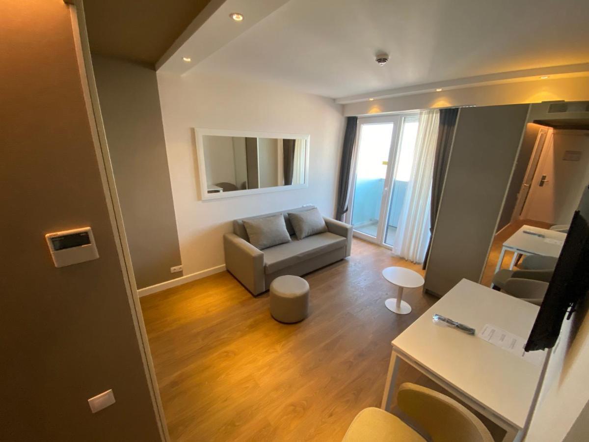 באטומי Gq Apartments On First Line מראה חיצוני תמונה