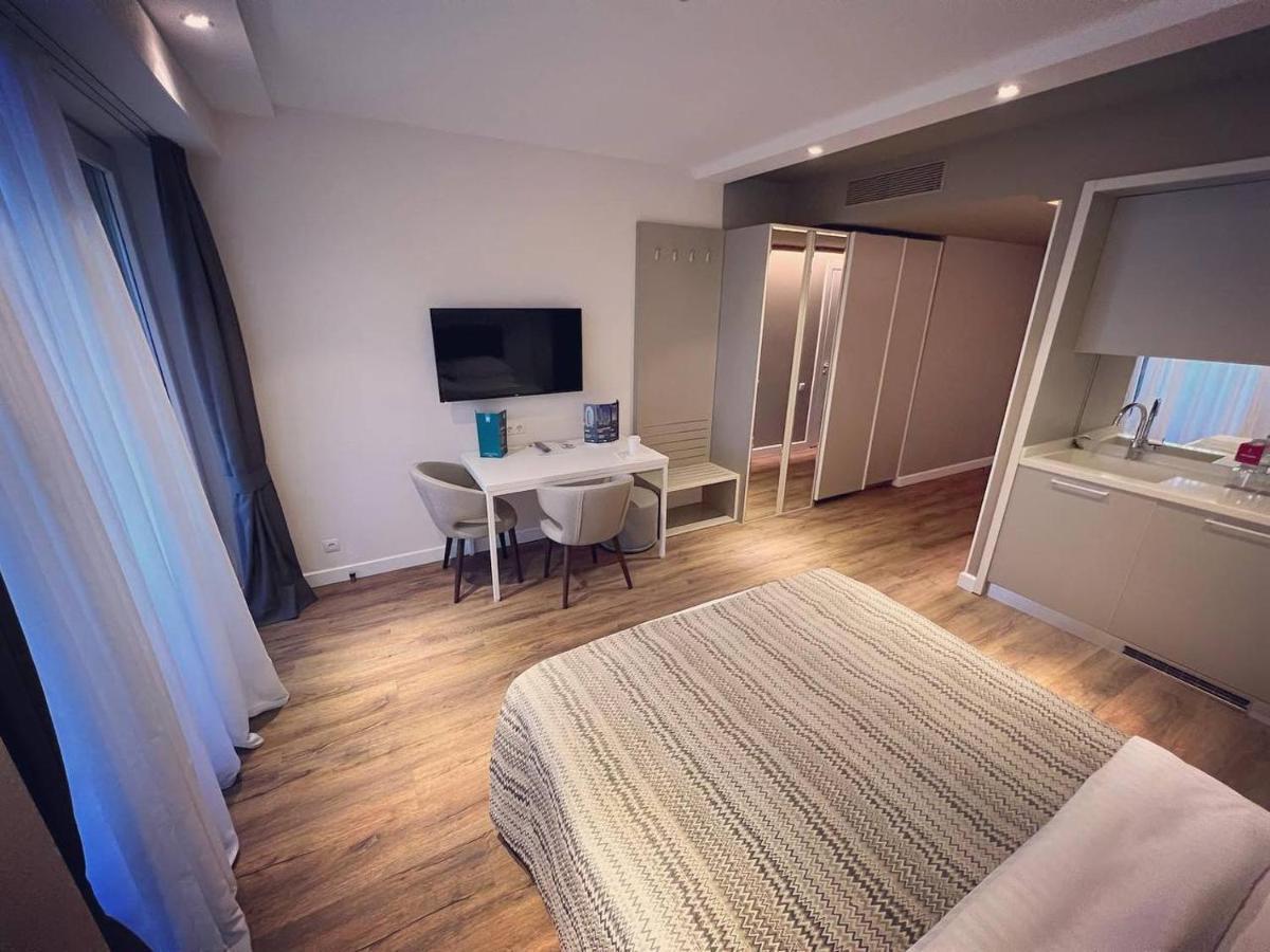 באטומי Gq Apartments On First Line מראה חיצוני תמונה